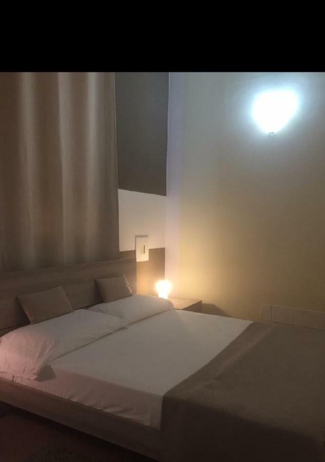Residenza Serena B&B -Centro Storico Mantua Exterior foto